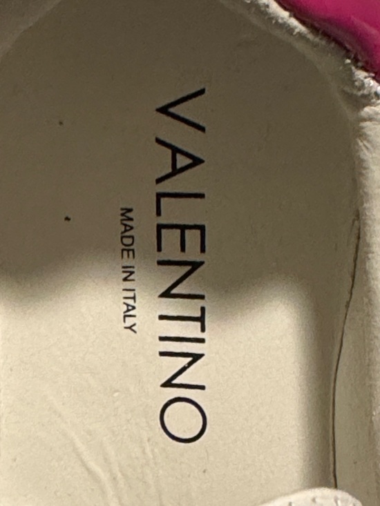 Valentino White Leather Low-Top Sneakers with Pink Heel Tab, Like New, Sz 7 - Picture 16 of 16